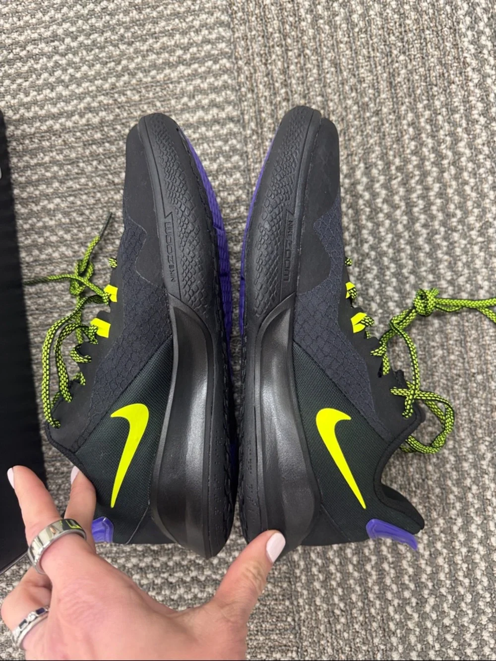Nike Kobe Mamba Fury Black & Lemon Venom, size 6.5 men’s/8 women’s/5 youth NWT